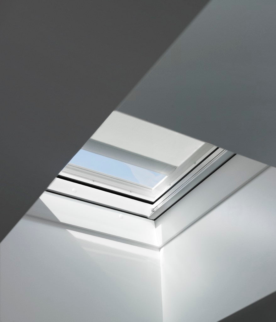 Velux Solar-Hitzeschutz-Markise, inkl. Funk-Wandschalter für Flachdach-Fenster
